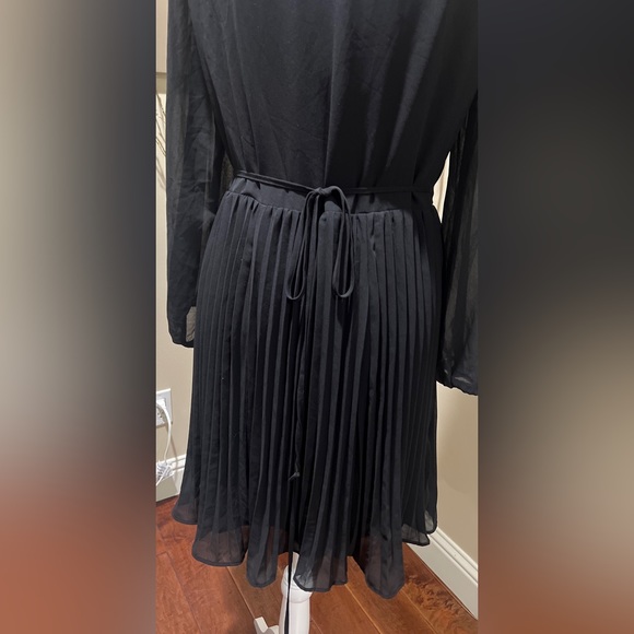 Haute Curve Long Sleeve Semi Sheer Pleated Wrap Dress Black Plus 1X NEW - Picture 7 of 9